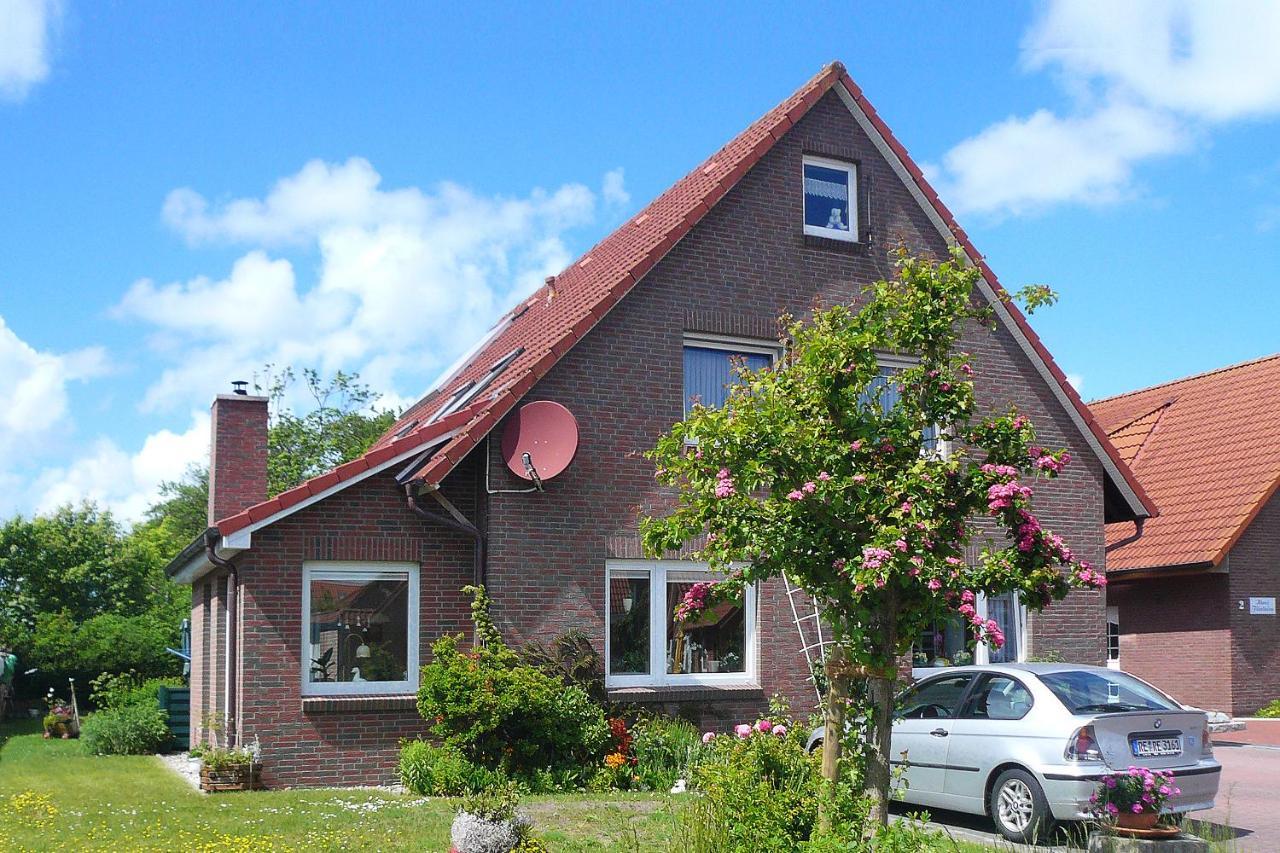 Ferienwohnungen Im Haus Herrmann Neuharlingersiel Bagian luar foto